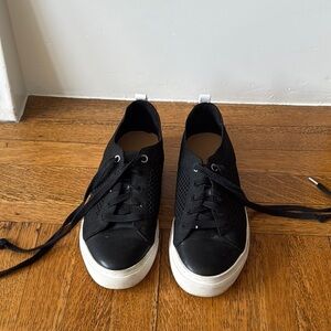 Banana Repiblic Black Sneakers with White Soles (size 7.5) women’s
